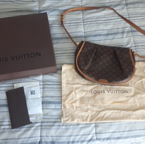 Louis Vuitton - Picture 2 of 16